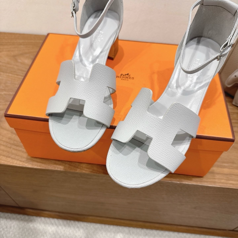 H**me5 sandals